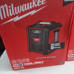 Milwaukee M18 Radio Charguer New 