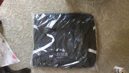 NEW (in unopened plastic) Traeger Portable Grill Case - $10!