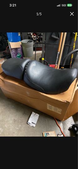 Genuine Harley Davidson Original RoadKing 2 piece seat for 97-07 Roadking