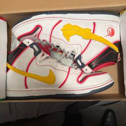 Nike Dunk Gundam Size 13