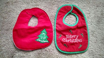 2 Christmas bibs