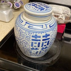 Antique Chinese Porcelain Double Happiness Blue & White Ginger Jar Vase