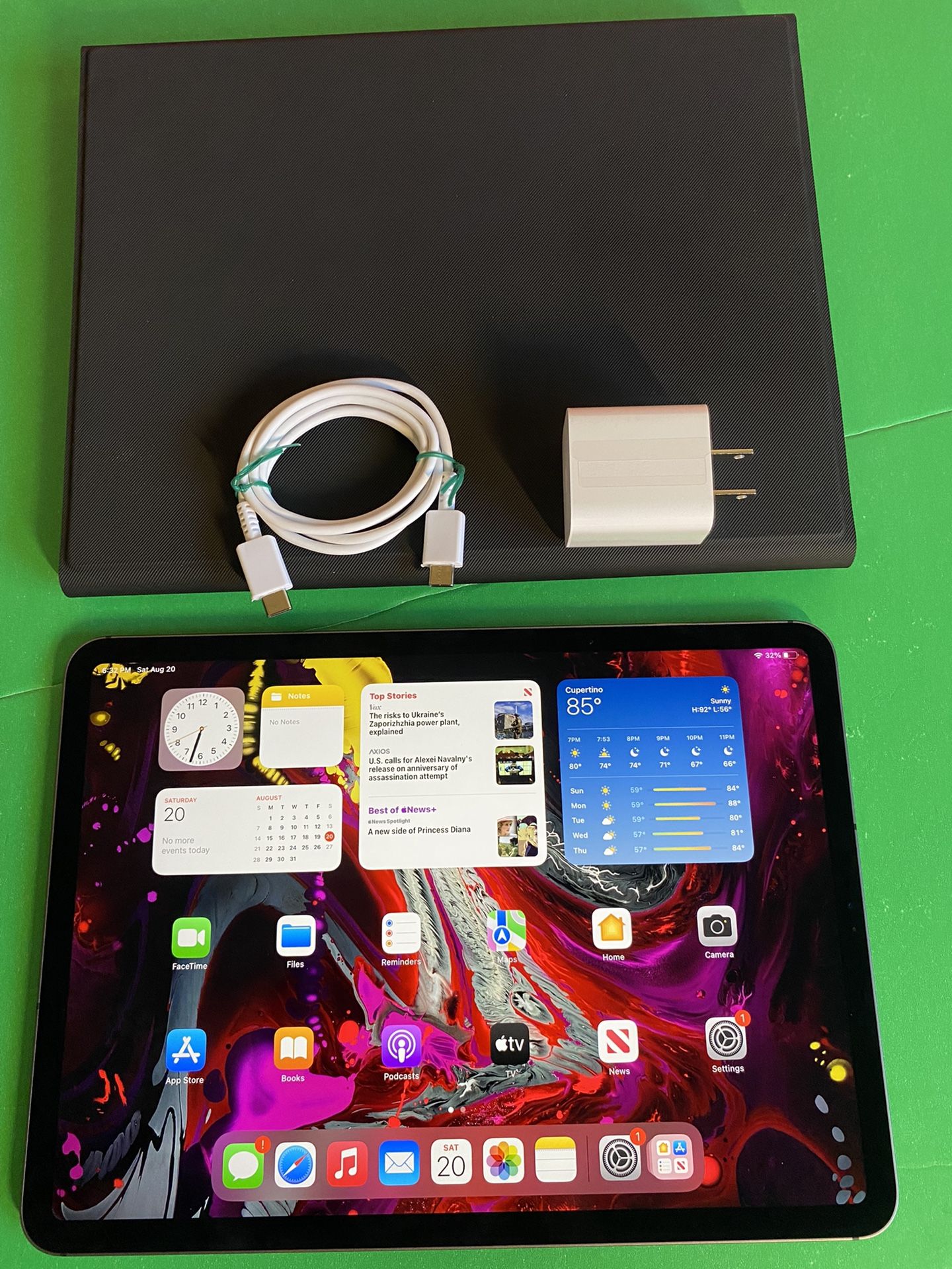 Apple IPad Pro 11” (Face ID/LiquidRetina /2018 model) 64GB WiFi + 