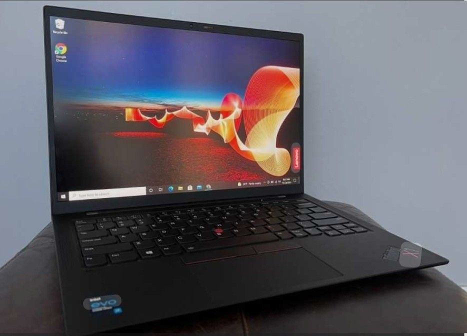 Lenovo ThinkPad X1 Carbon (7th Gen) – i7 10th Gen, 16GB RAM, 1TB SSD