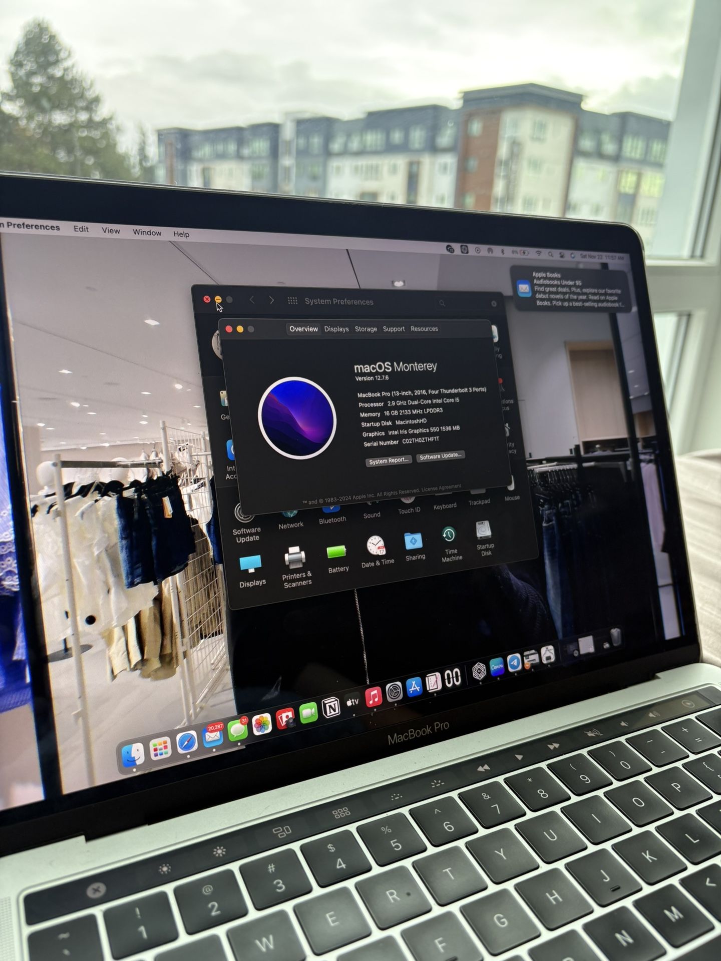 MacBook Pro ( 13inch, 2016, Four Thunderbolt 3 Ports )