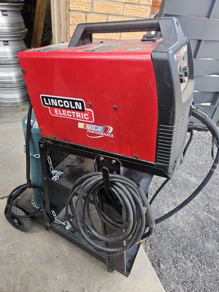 140 Lincoln Welder