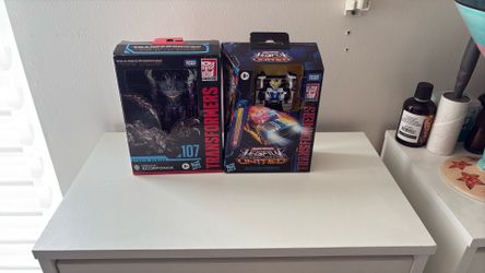 Transformer Legacy Strongarm, Studio Serious 107 Scorponok