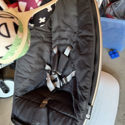 4 Moms Like New 