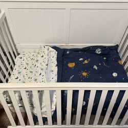 Graco Hadley convertible crib with drawer