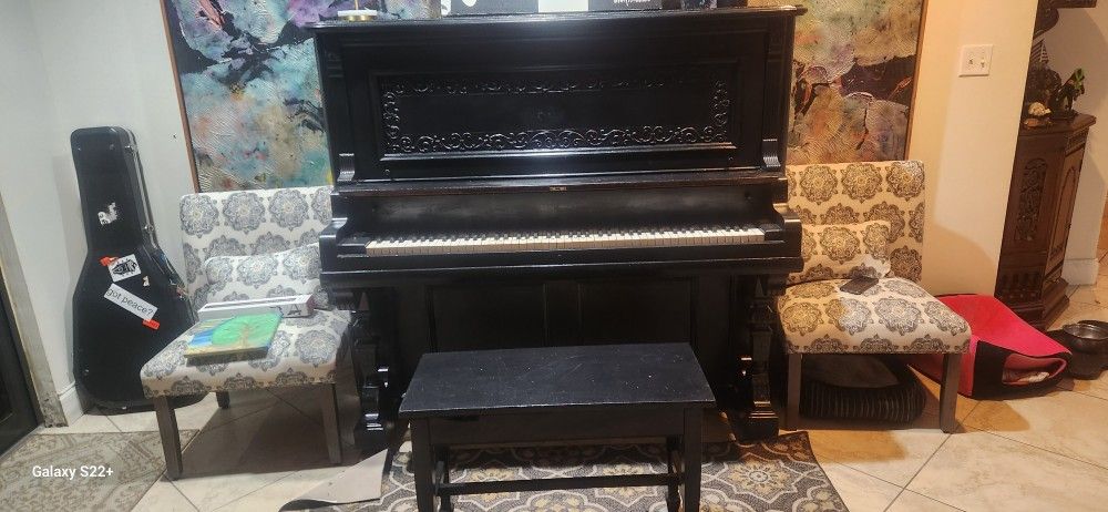 Adam Schaff Piano