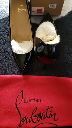 Christian loubatton pump