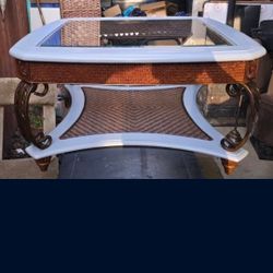 Center Table 3ft Aroundx 21" Tall. $90