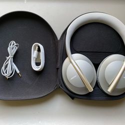 Bose Headphones 700 Wireless Noise Canceling (Silver)