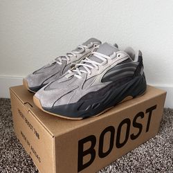 Yeezy Boost 700 V2 Tephra