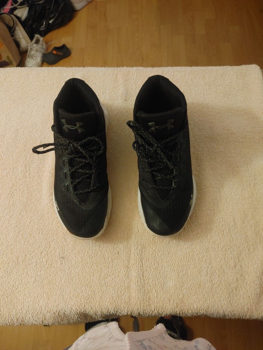 Under Armour Tennis Shoes For Boy 6y