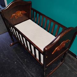 Baby bassinet Crib Mahogany Rocker 