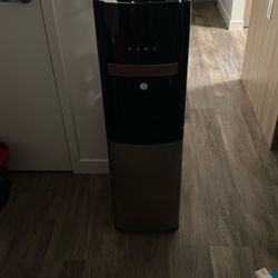 Bottom Load Water Dispenser 