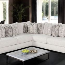 Moorpark Off-White Sectional