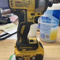 Dewalt Cordless Impact Driver DCF887