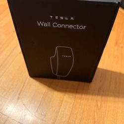 Tesla Wall Connector 