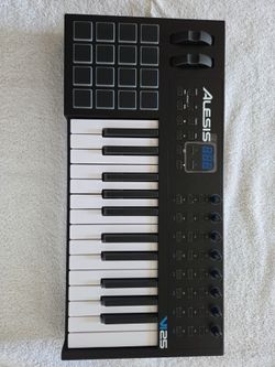 Alesis V25 MKII Beat Machine