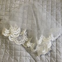 Elegant Veil