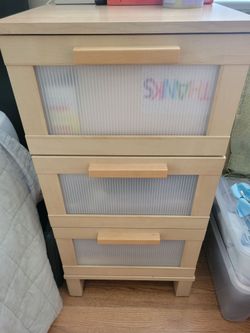 3 drawer small dresser