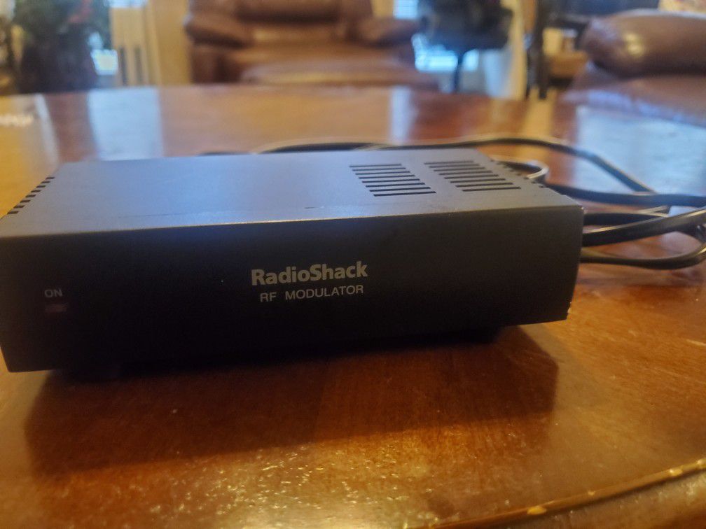 RADIO SHACK RF MODULATOR 15-1214