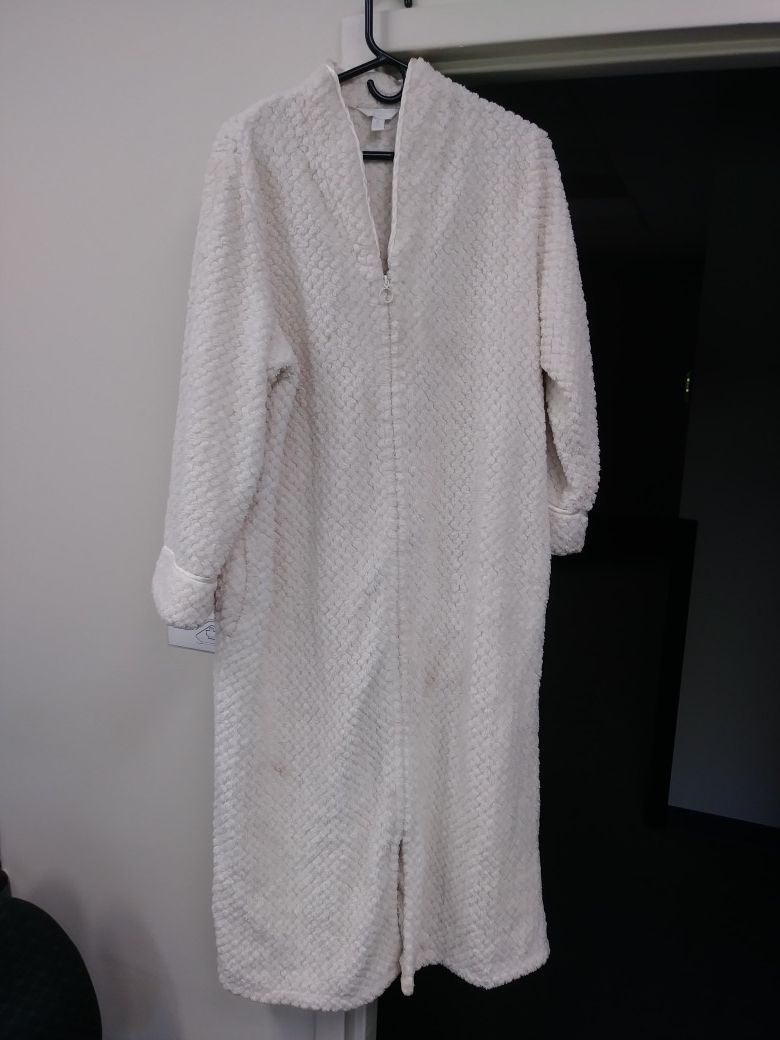 Woman's robe size 1x