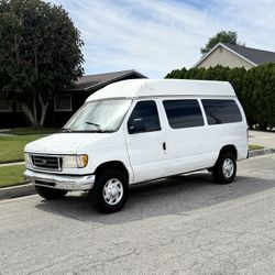 2011 ford E250 
