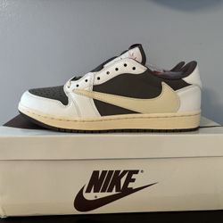 Travis Scott Reverse Mocha Jordan 1 Low Size 9.5 Brand New
