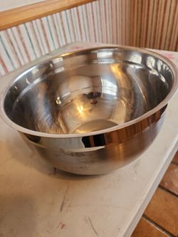 Stainless steel 8 quart mixing bowl