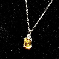 Honey Amber Citrine Pendant – Elegant 18-inch Necklace