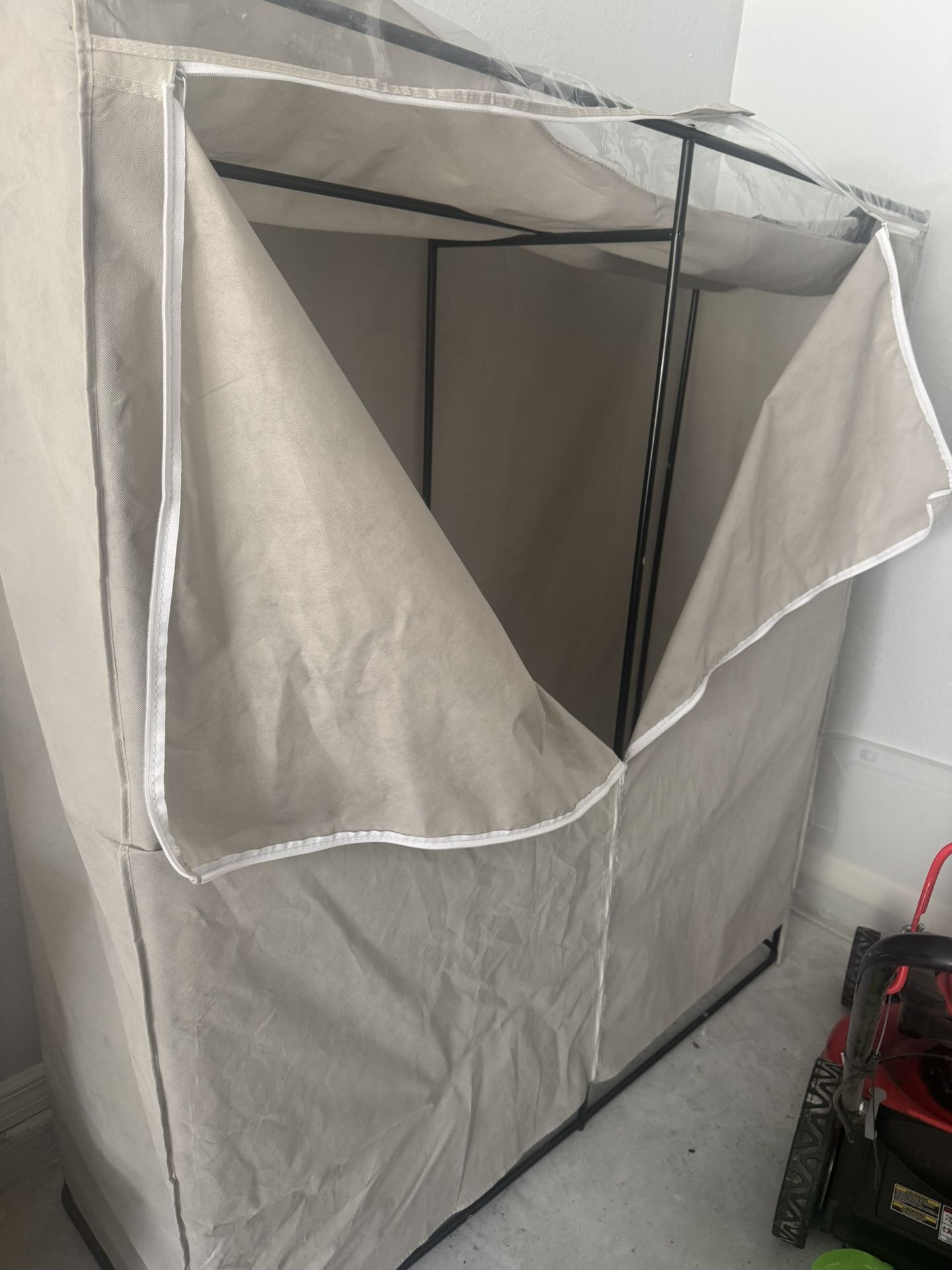 Portable Closet