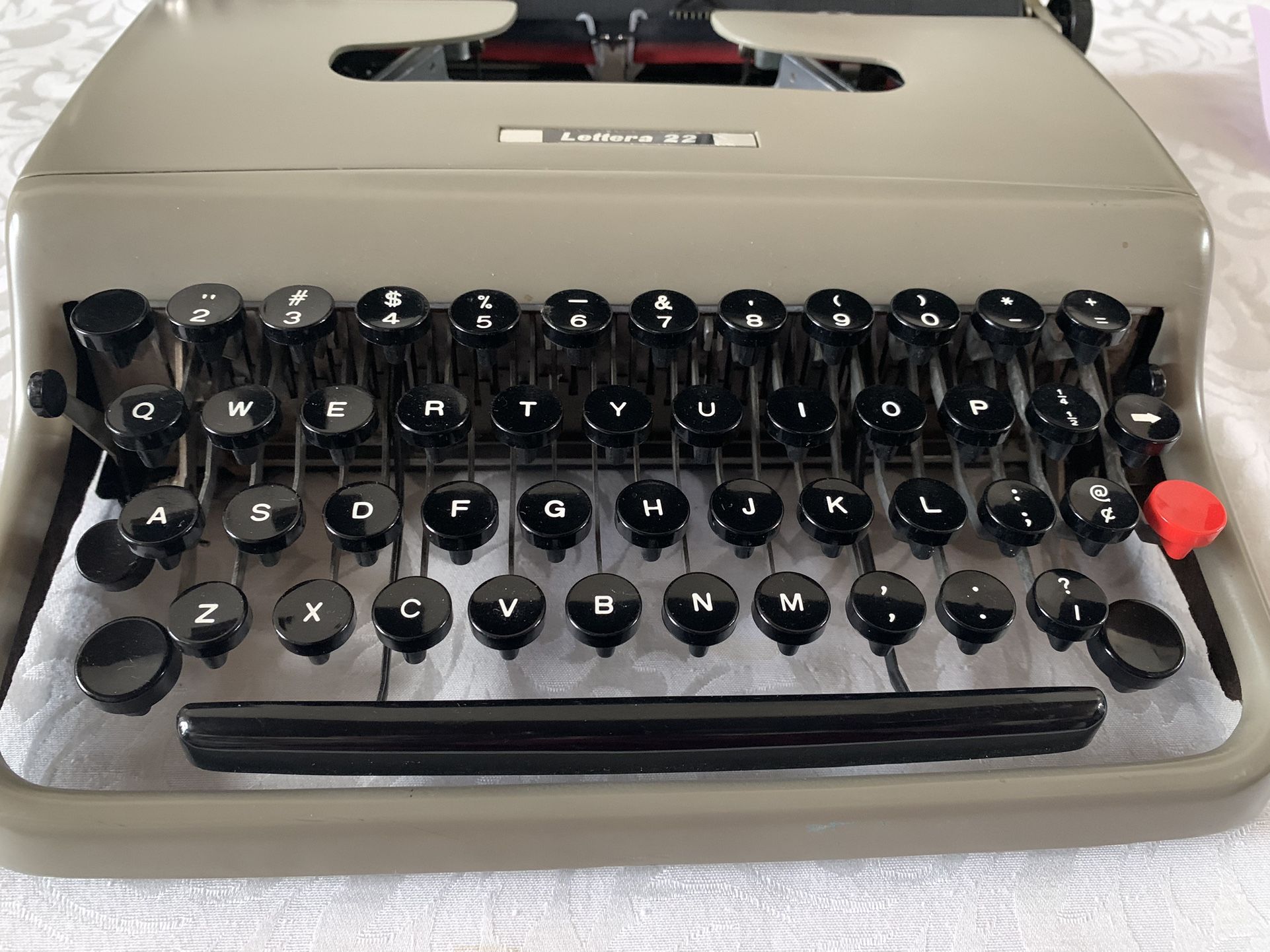 Vintage Typewriter (Lettera 22)