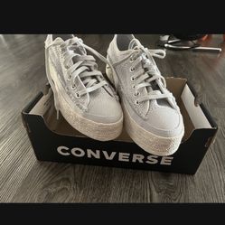 New -  Converse Women Size 5.5