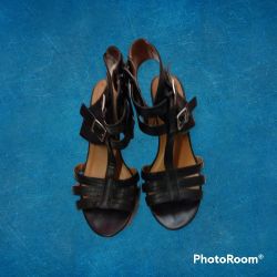 Women's City Classified Black Leather Wedges Size 8