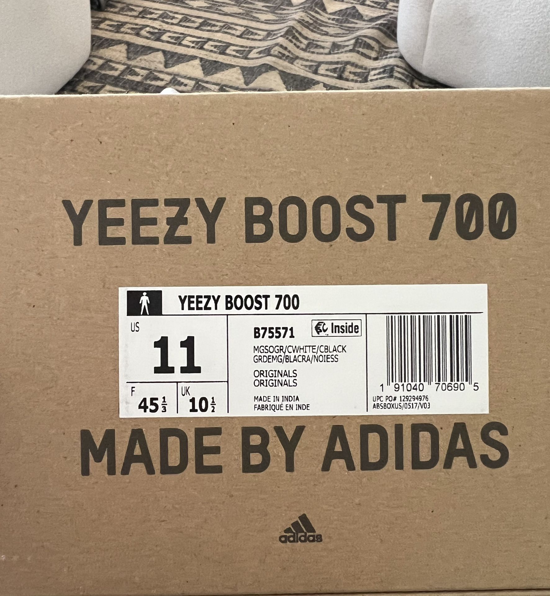 Yeezy 700 Wave Runners 👟 Brand New