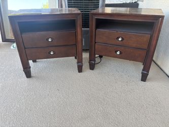 Free dresser with mirror and 2 nightstands