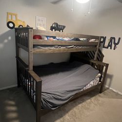 Brand New Wood Bunk Bed With Stairs 