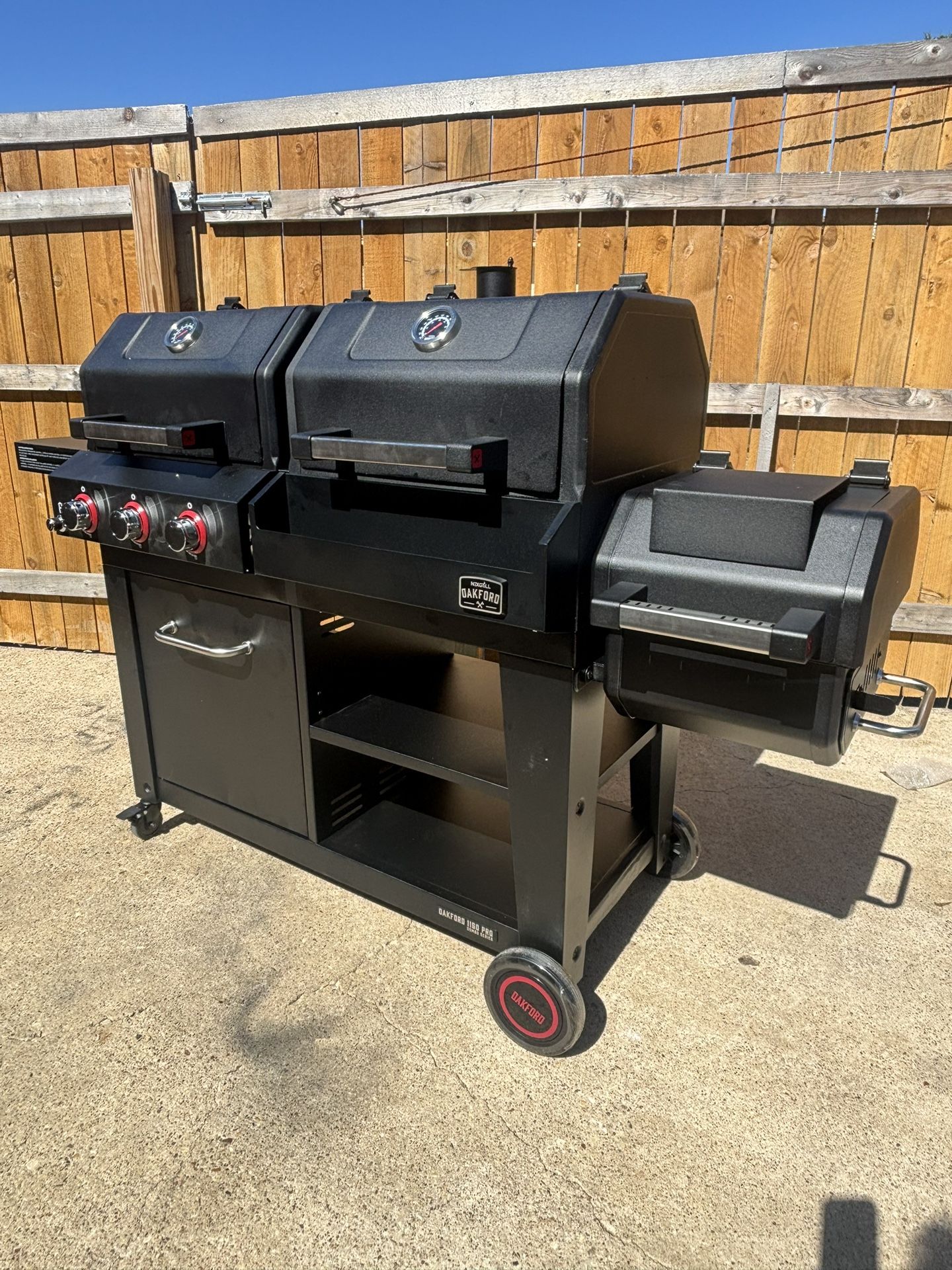 Nexgrill Oakford 1150 Pro 3 Burner Propane Gas And Offset Charcoal Smoker Combo Grill Brand New Pickup Only
