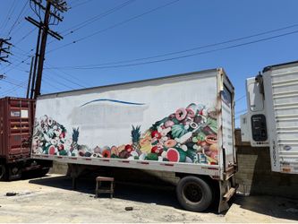 28 foot trailer for sale (dry)