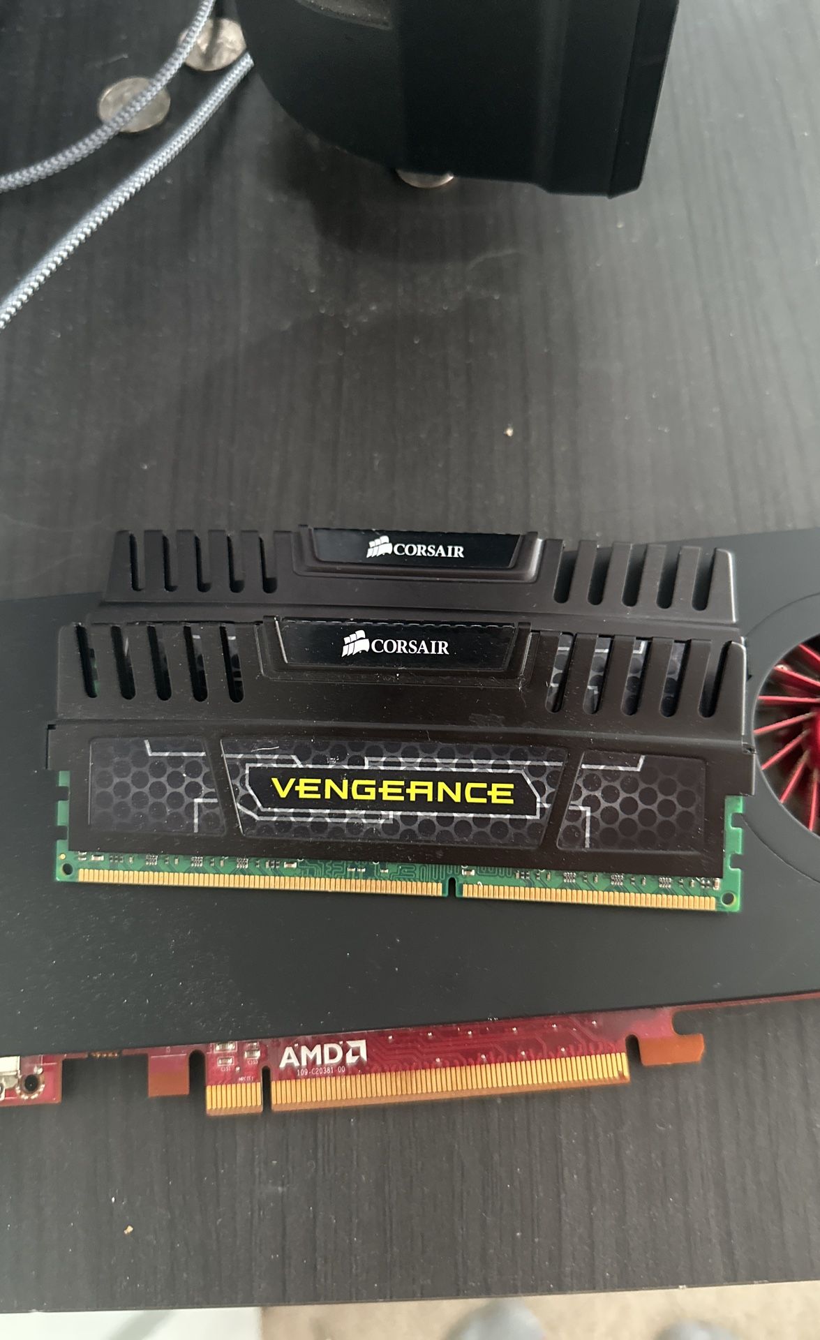 CORSAIR Vengeance 16GB (2 x 8GB) 240-Pin PC RAM DDR3