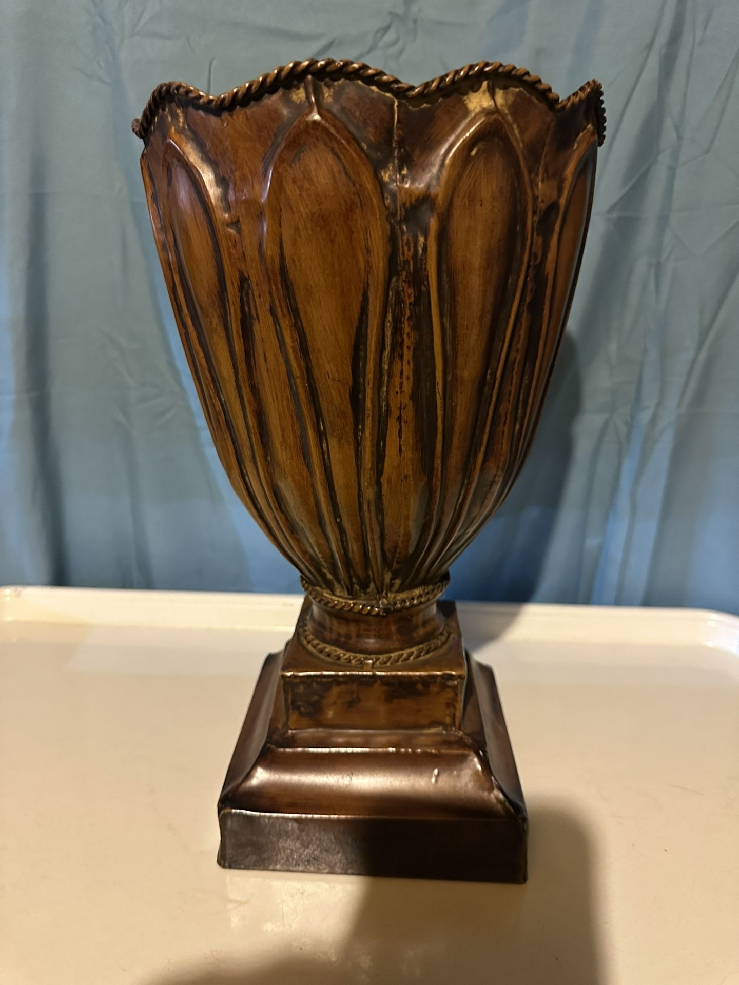 Metal Flower 🌹 Vase