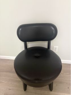 Accent chairs plus other items