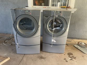 Whirlpool Washer And Gas Dryer