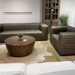 New Sofa and Chair rich Corinthian leather by Primitive