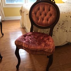 Gorgeous Plush Victorian Chair