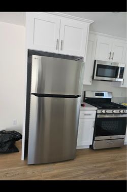 New LG refrigerator