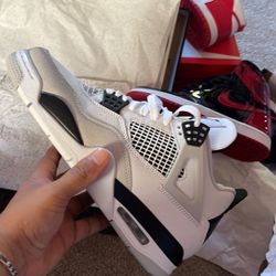 Jordan 4